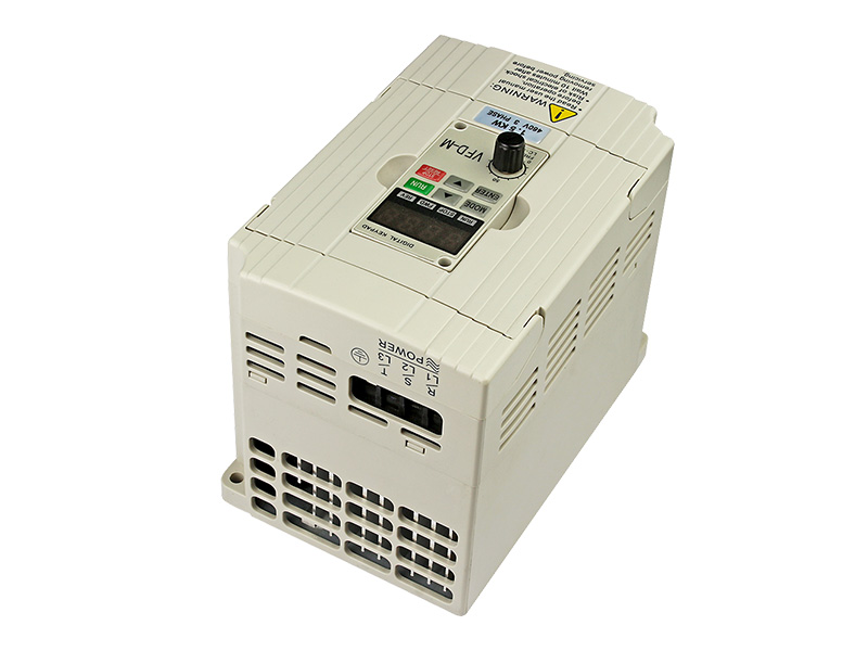 8000S通用變頻器，變頻調(diào)速器，變頻器廠家，電機(jī)變頻器，三相變頻器